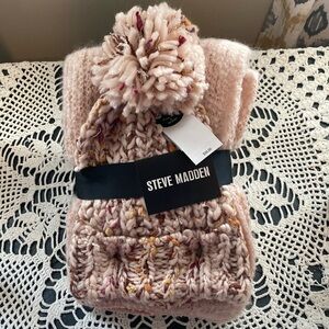 Steve Madden Pom Pom hat and scarf set NWT